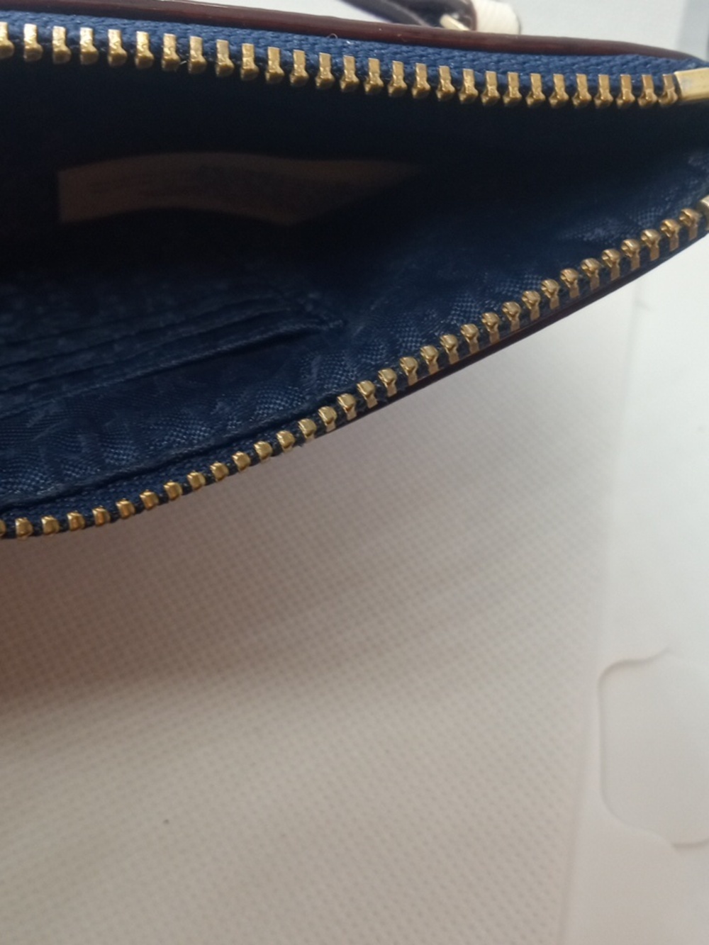 KATE SPADE WRISTLET - Picture 9 of 9